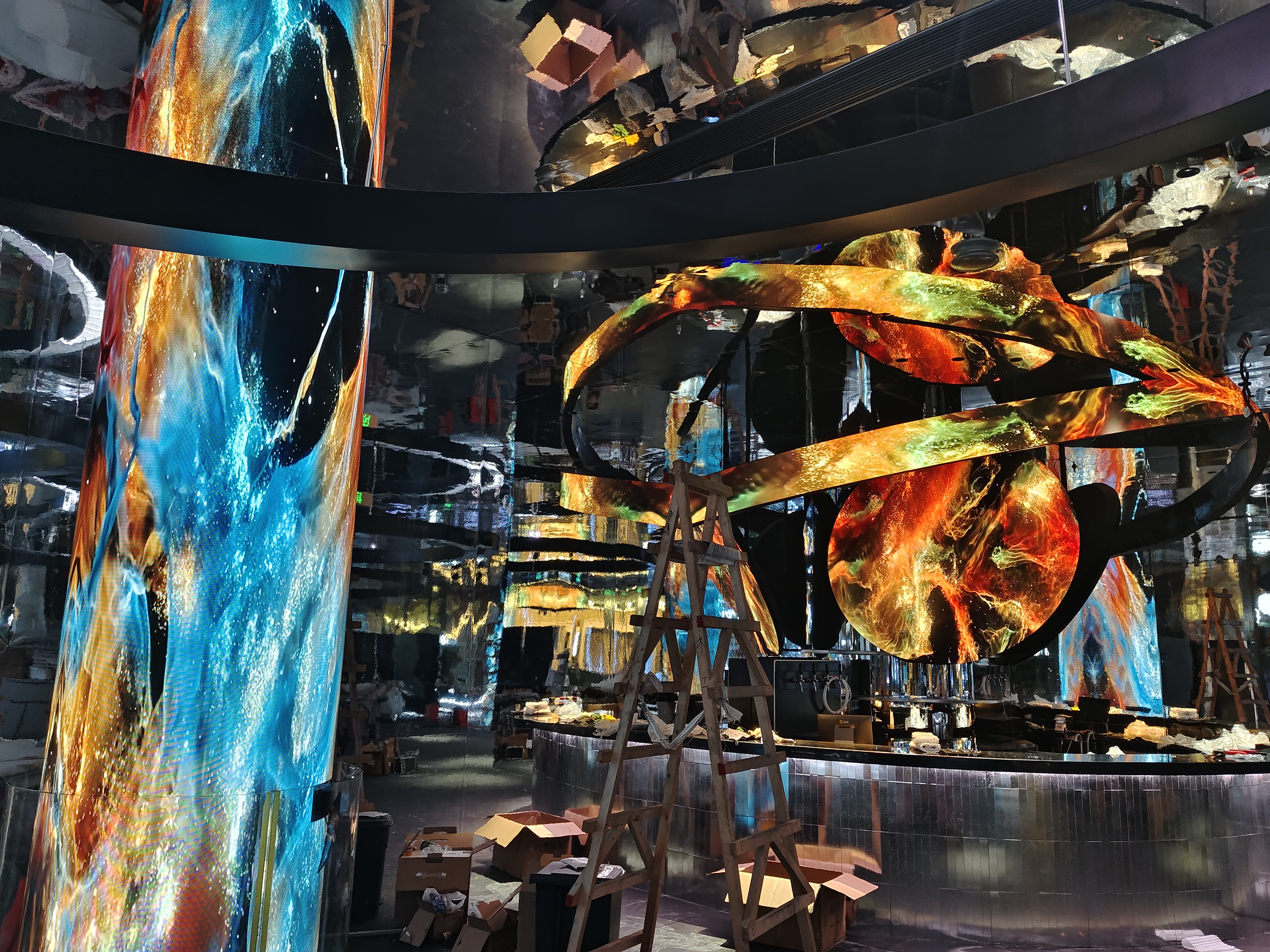 南阳间禾炸串酒馆融合播控 LED 显示系统项目