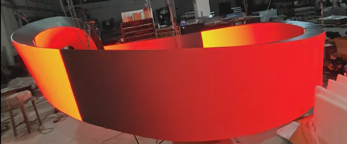 西安莫比乌斯环户内地标 LED 显示屏节造系统项目