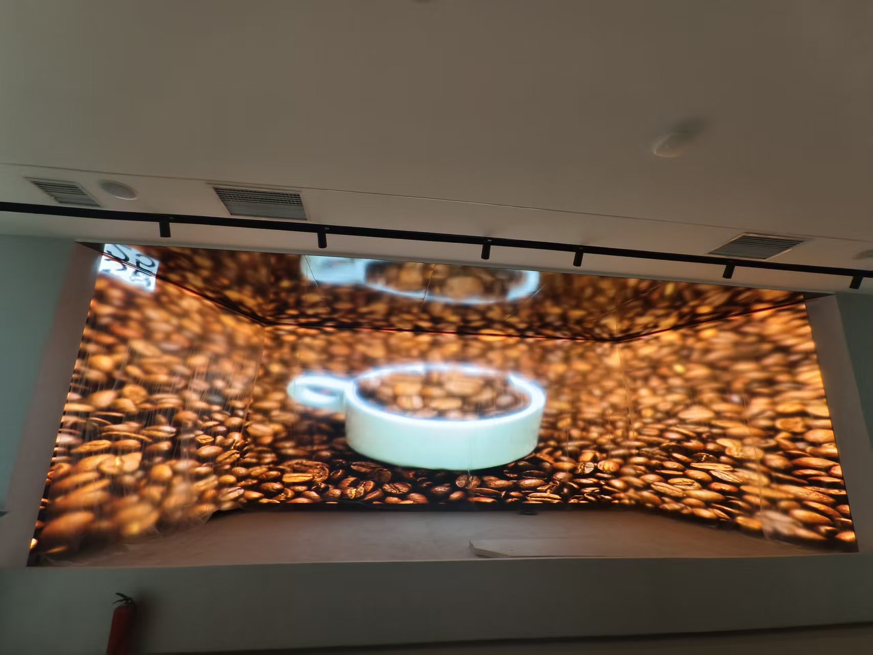 泸州某发电厂折叠屏 LED 显示屏节造系统项目